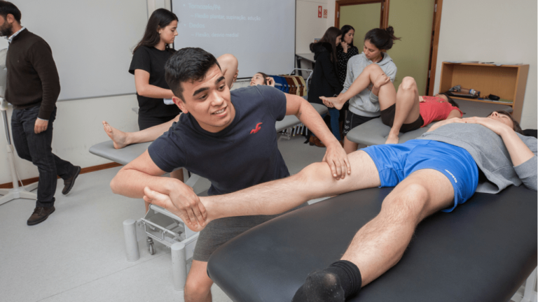 A Comprehensive Guide to the Top 10 Universities for Physiotherapy Master’s Programs in the USA